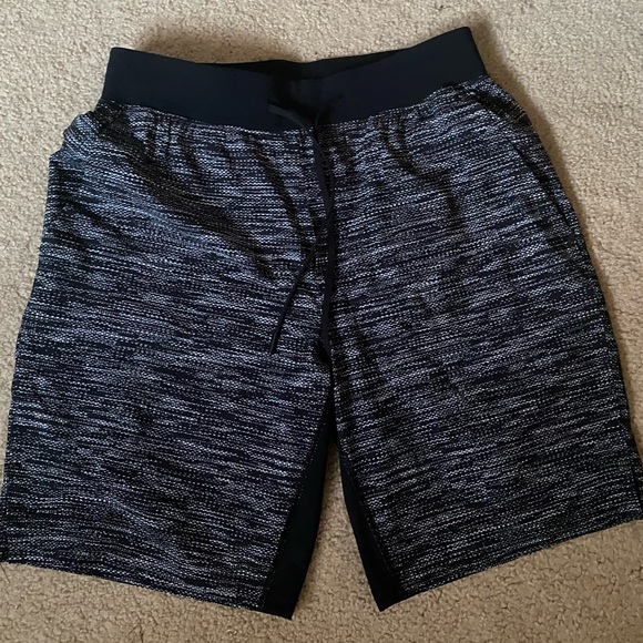 Lululemon shorts - Picture 1 of 3